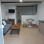 Loft Mamposo تاكورونتي